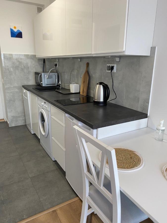 Sweet Life Apartment Next To Metro Station Varsovia Exterior foto